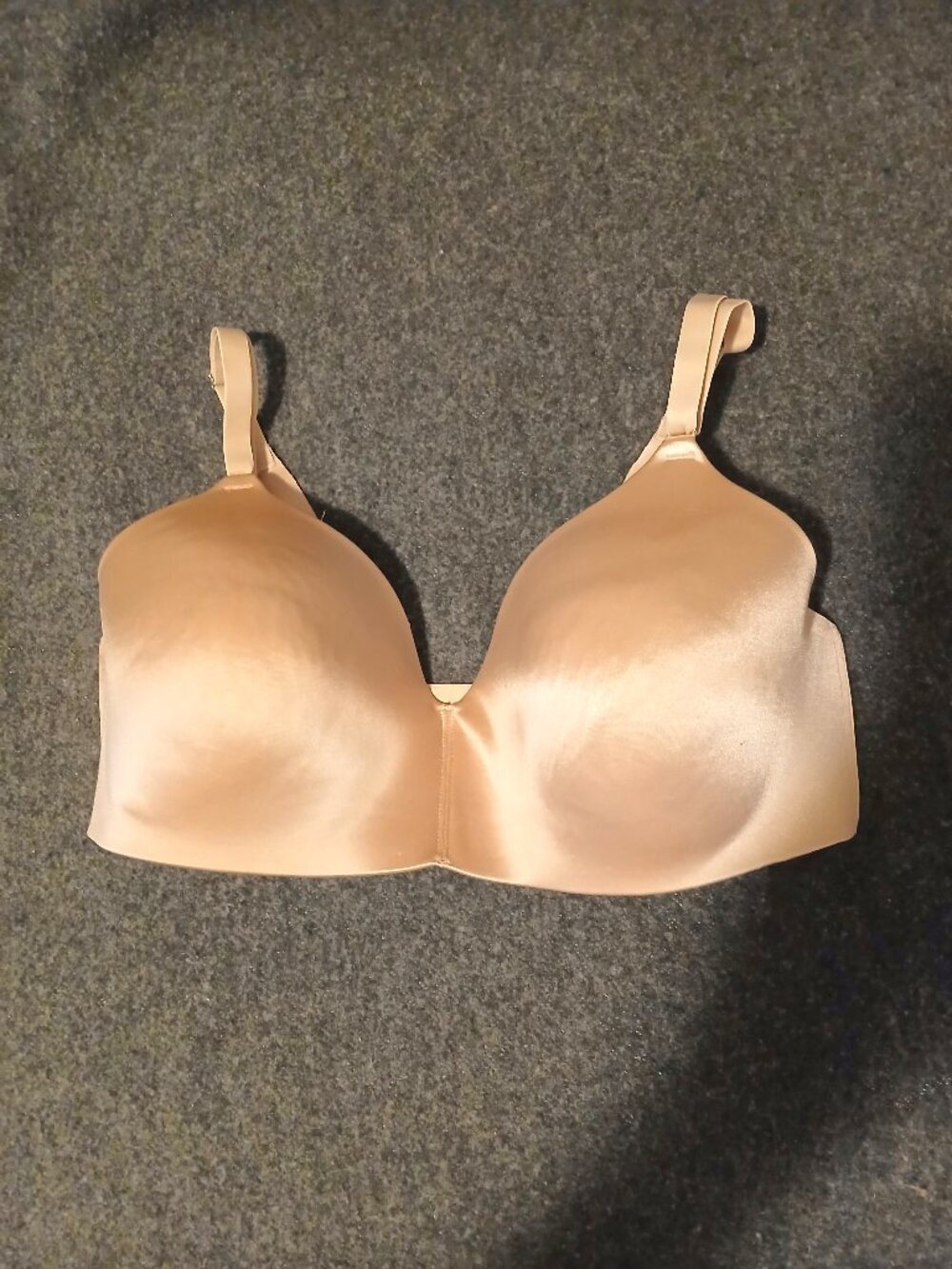 Secret Treasures Nude Seamless T-Shirt Bra 38DD Invisible Comfort Smoothing